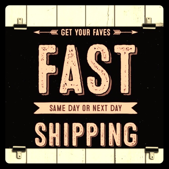 Nike Other - FAST SHIPPING!